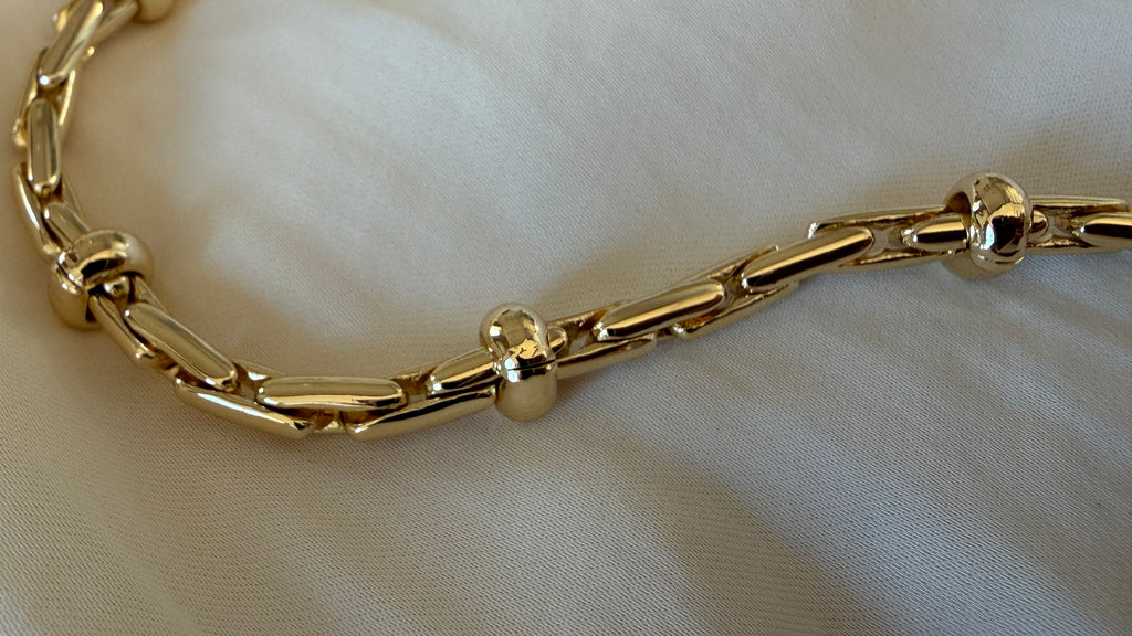 Selone Necklace