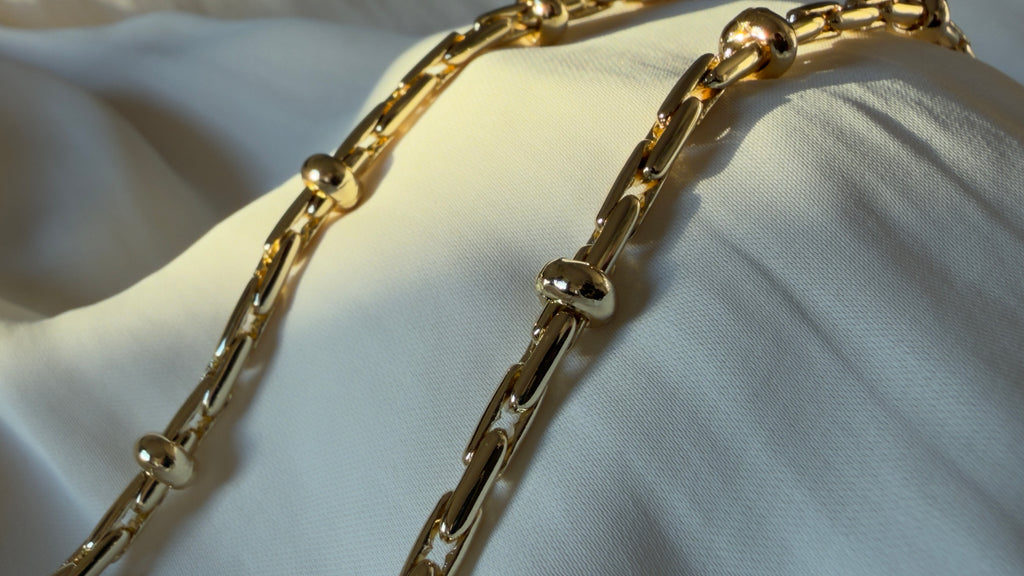 Selone Necklace