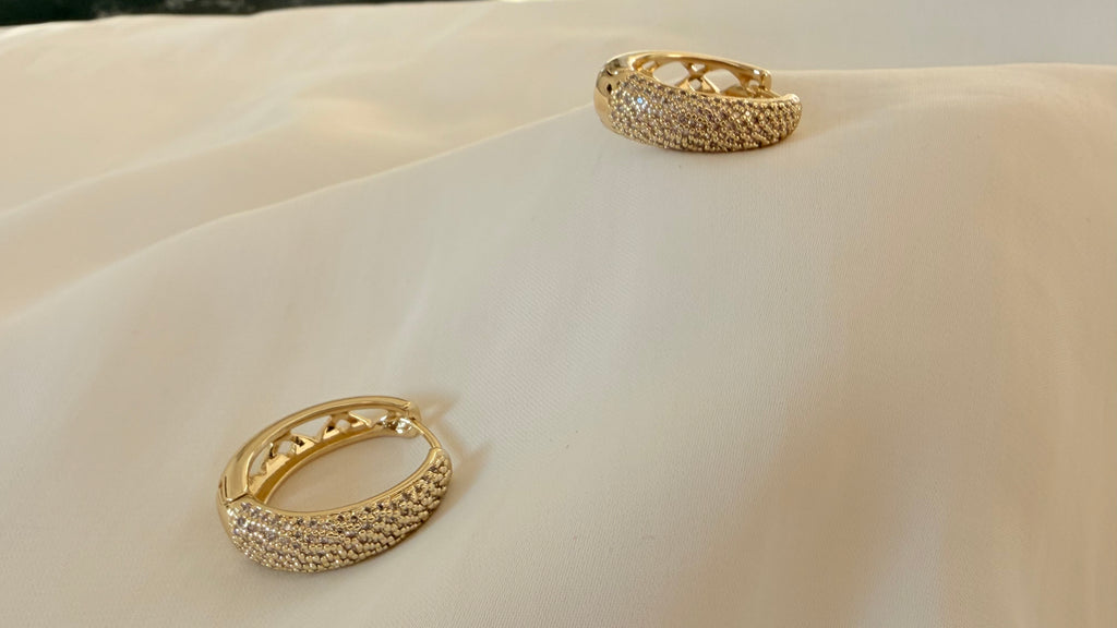 Etoile Hoop Earrings