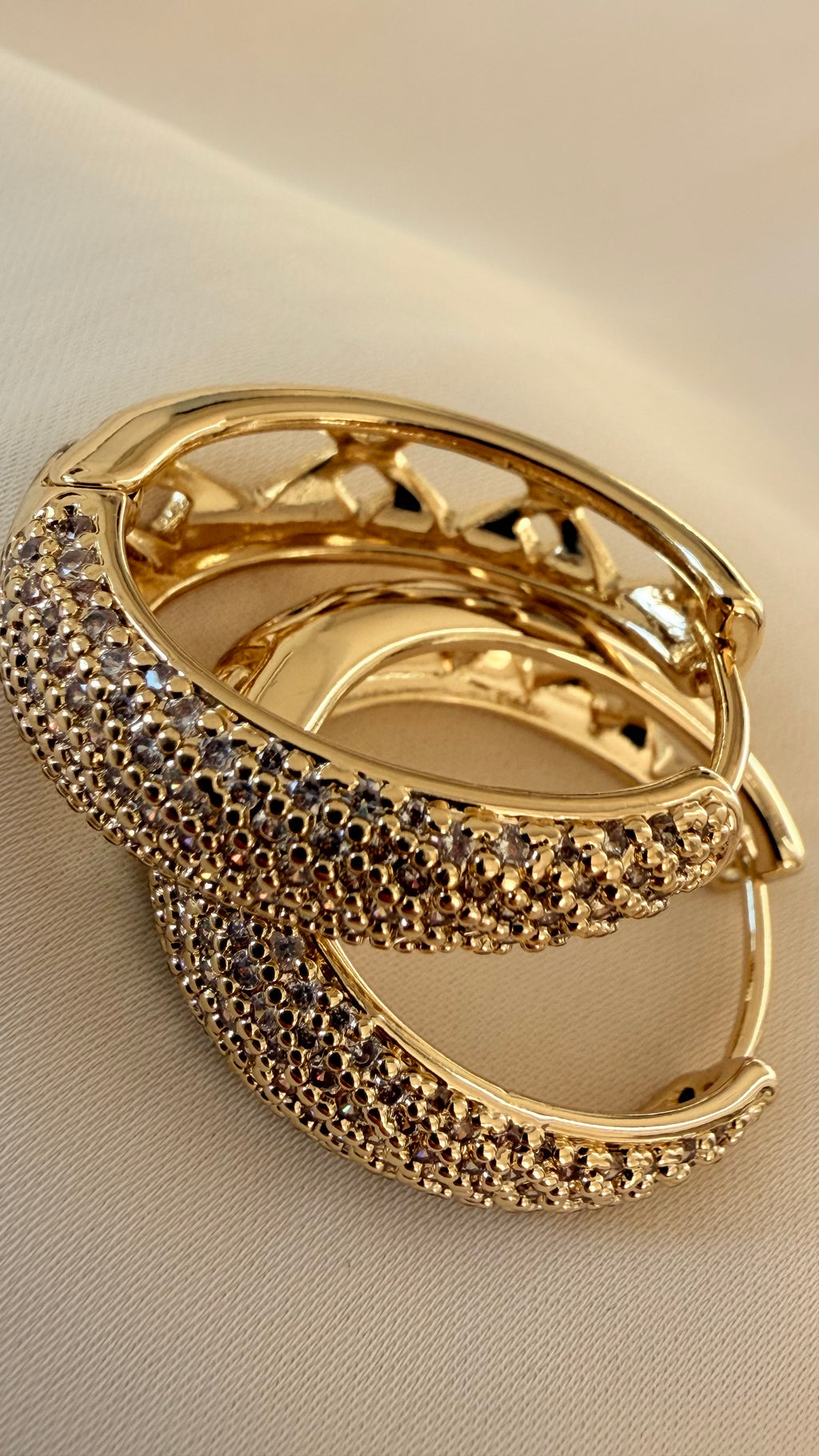 Etoile Hoop Earrings